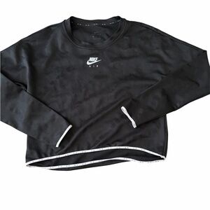 Nike Women's Black Cropped Sweatshirt